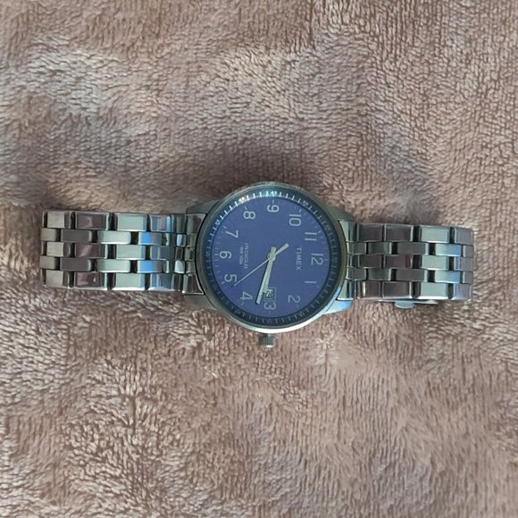 Amaze-Zing (B4) Sale!! #226 Timex Indiglo Date Watch - Picture 2 of 7